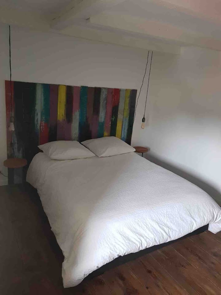 חדר שינה שלישי בקומה השנייה