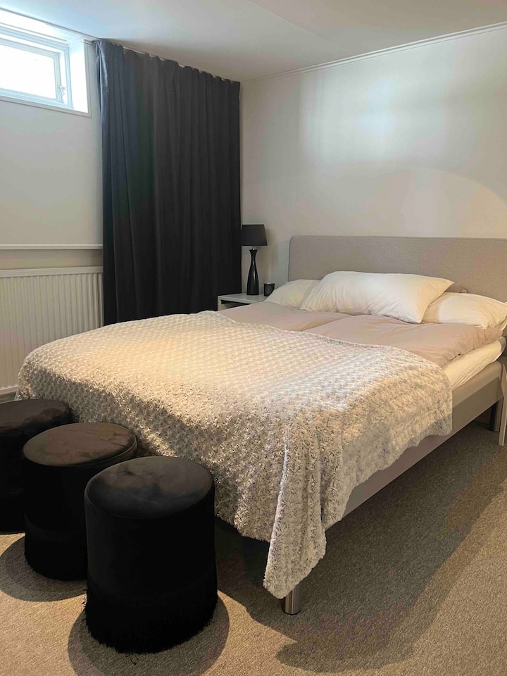 غرفة نوم 4 بسرير مزدوج 160 سم 