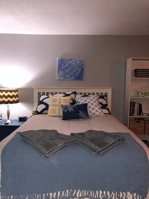Sleep tight in this comfy bed, with a down alternative comforter & pillows, plus a memory foam mattress topper.
