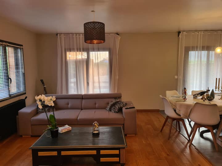 Chaleureux Chalet Rénové à 5 Min  à Pieds Du Léman - Thonon-les-Bains