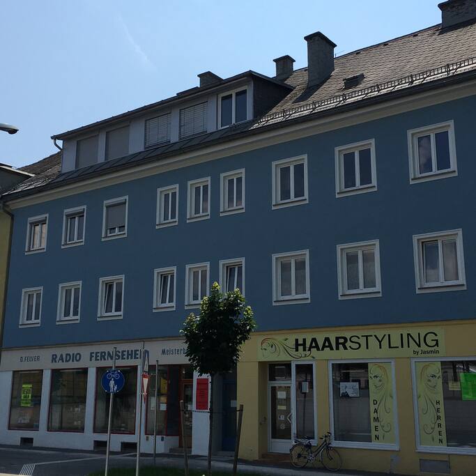 Das Gebäude von der Klagenfurterstrasse Seite