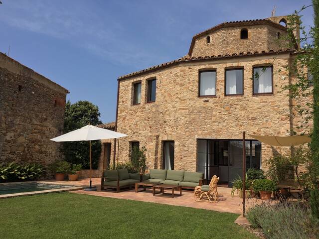 Villa in Costa Brava (townvilla pool), Regencós gallery image 2