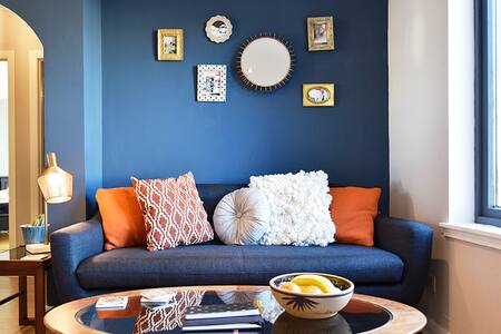 2 Bedroom Central Flat Sea Views Free Parking