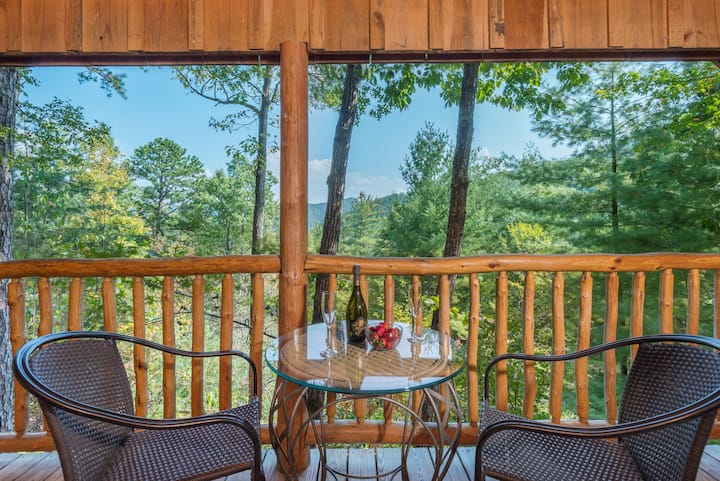 Weekend Getaway, Hot Springs Treehouse Cabin 1 - Cabins ...