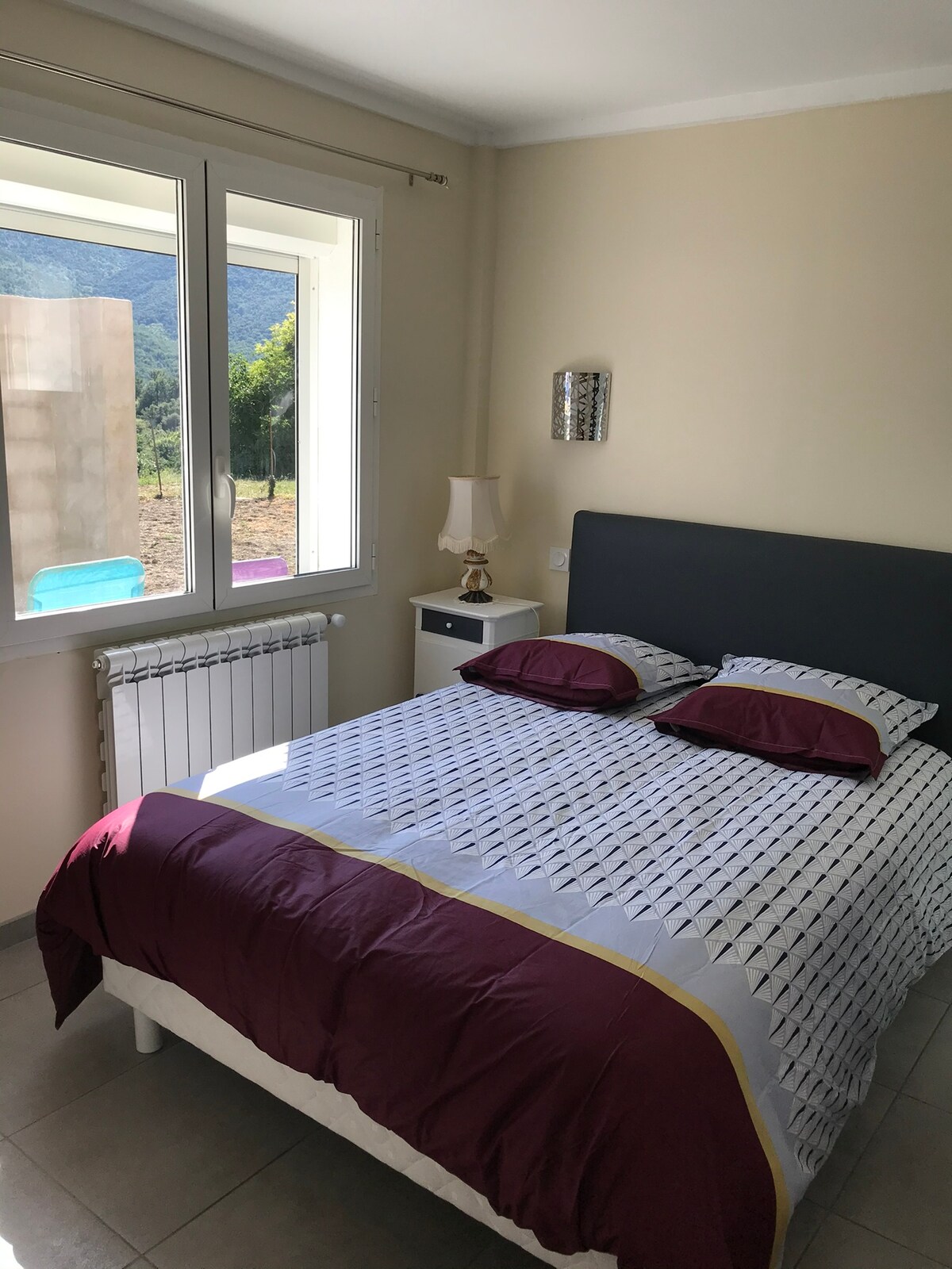 جناح رئيسي مع خزانة تخزين 