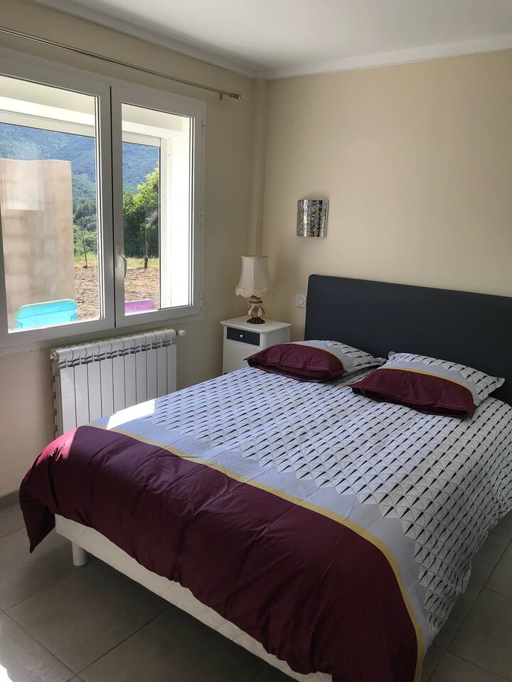 Master Suite  na kabati la kuhifadhia 