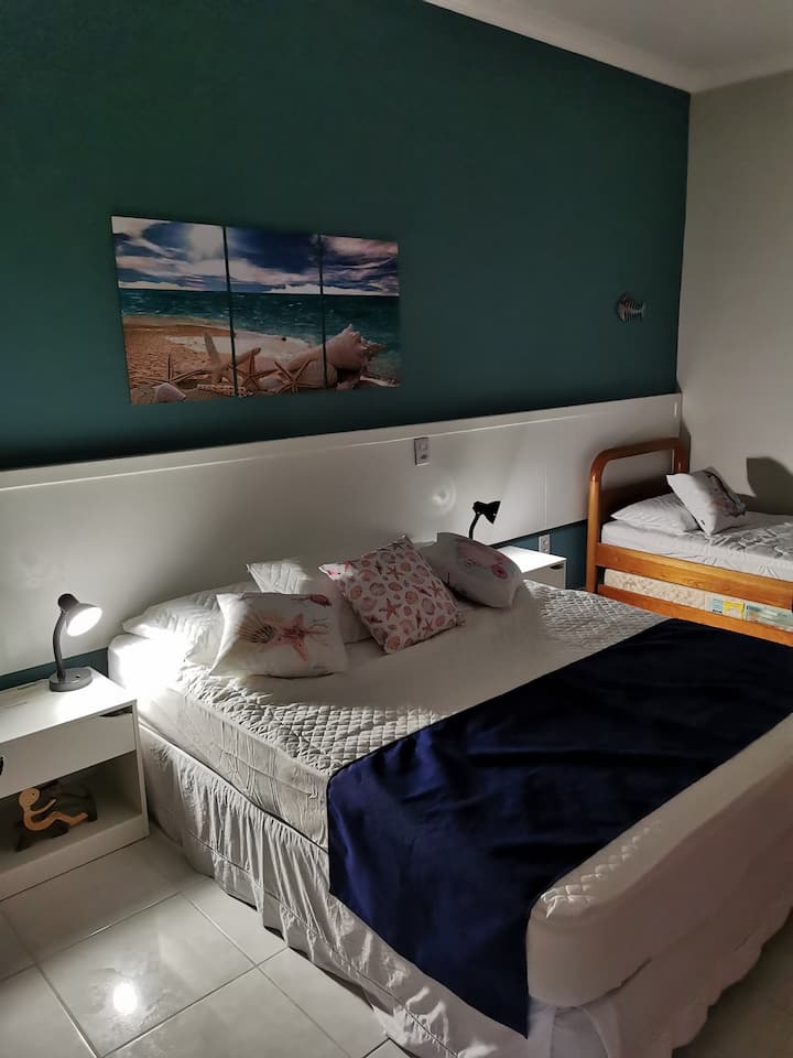 Kusoma vifaa vya taa na mazingira ya kukaribisha kwa familia nzima. 