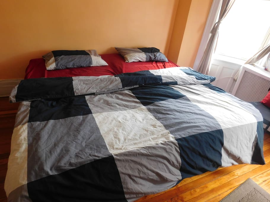 Bedroom#2: Twin beds