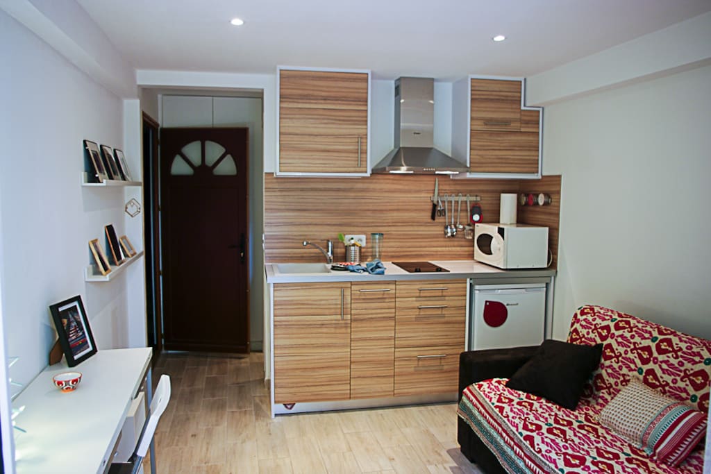 L'espace de vie cosy avec tout ce qu'il faut pour être bien
The cosy living space with everything you need to be at your ease