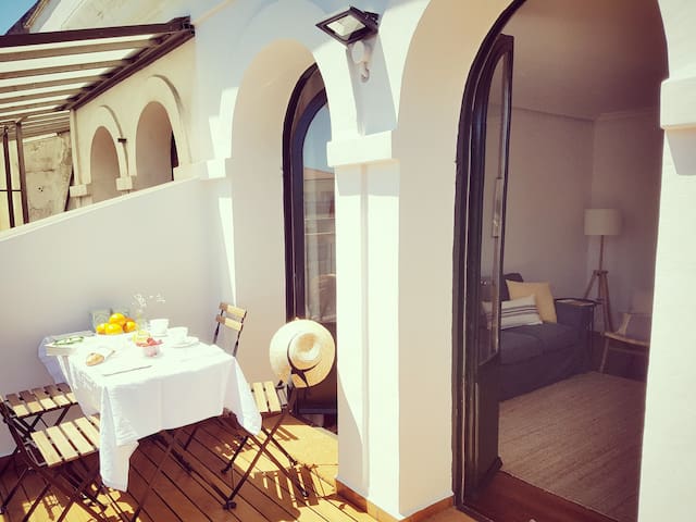 Apartamento junto a la playa de la Zurriola. Gros.