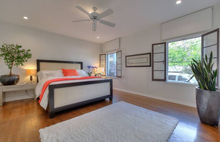 3000 SqFt!3 King bds! 10% OFF!3 minutes to RodeoDr gallery image 4