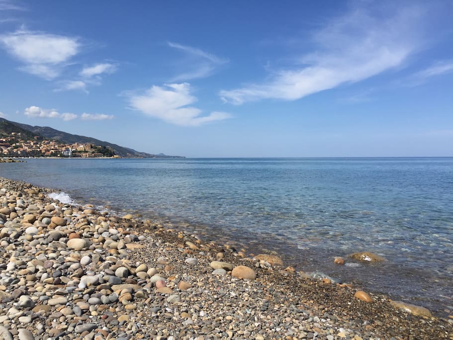 La spiaggia dinanzi casa