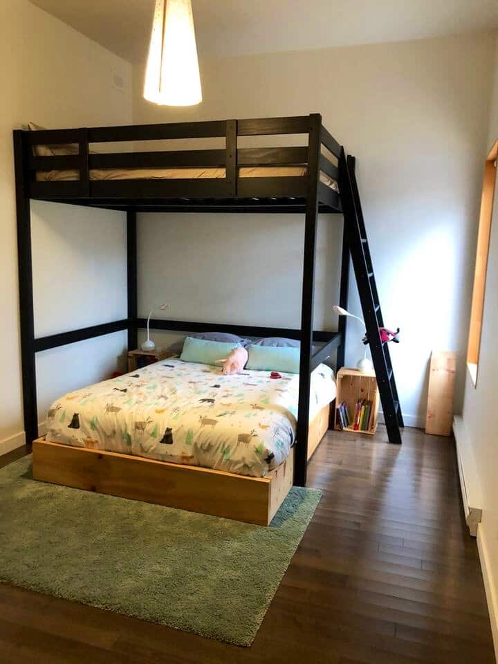 Second bedroom with 2 queen beds 