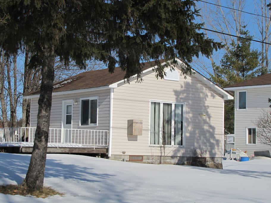 Lakeview Cottage Cabins for Rent in Lavigne, Ontario, Canada