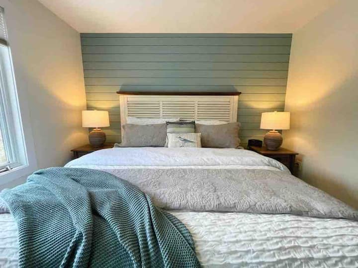 卧室1
加大双人床