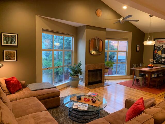 Huge 4BR/4BA Modern Mission Home with Deck & Yard