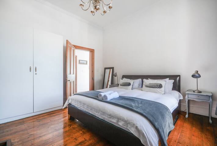 Oceanfront Penthouse gallery image 4