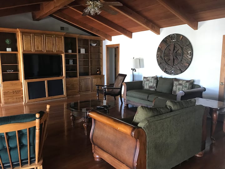 Vineyard Home Away From Home - San Miguel, CA
