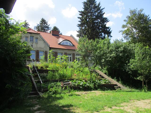 Airbnb Stahnsdorf Holiday Rentals Places To Stay
