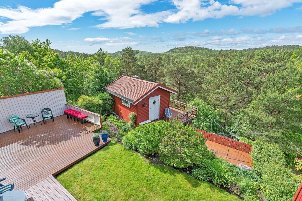 Beautiful garden, annexe with additional sleeping places