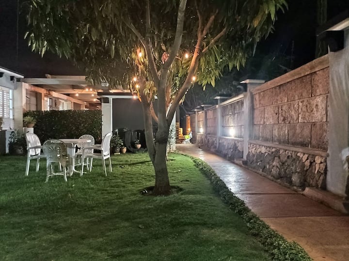 Daisys Hostel (family-friendly)