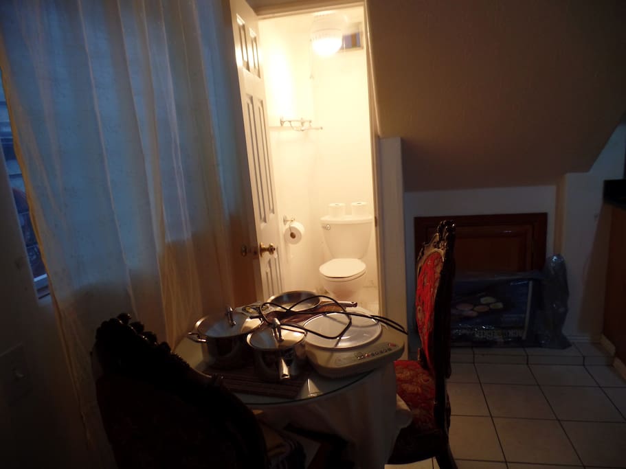 2nd room 1/2 bath