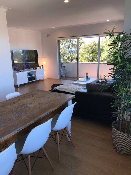 Beautiful leafy outlook and ocean views from open plan living and dining areas