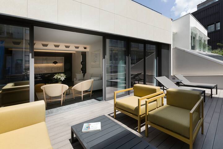 Dandelion -Spacious Apartment with Private Terrace gallery image 5