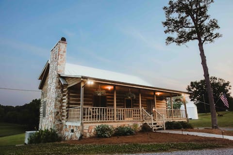 Log Cabin/Wine Country/Hot Tub/Fire Pit