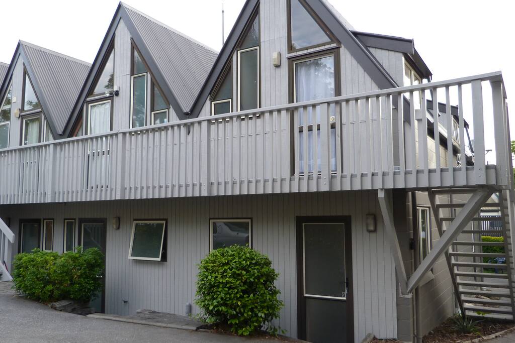 Exterior view of the entrance to downstairs studio