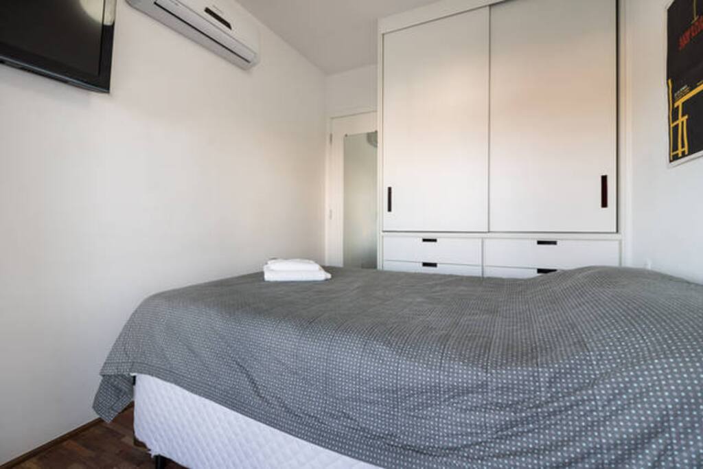 Private bedroom with ac + tv/chrome cast