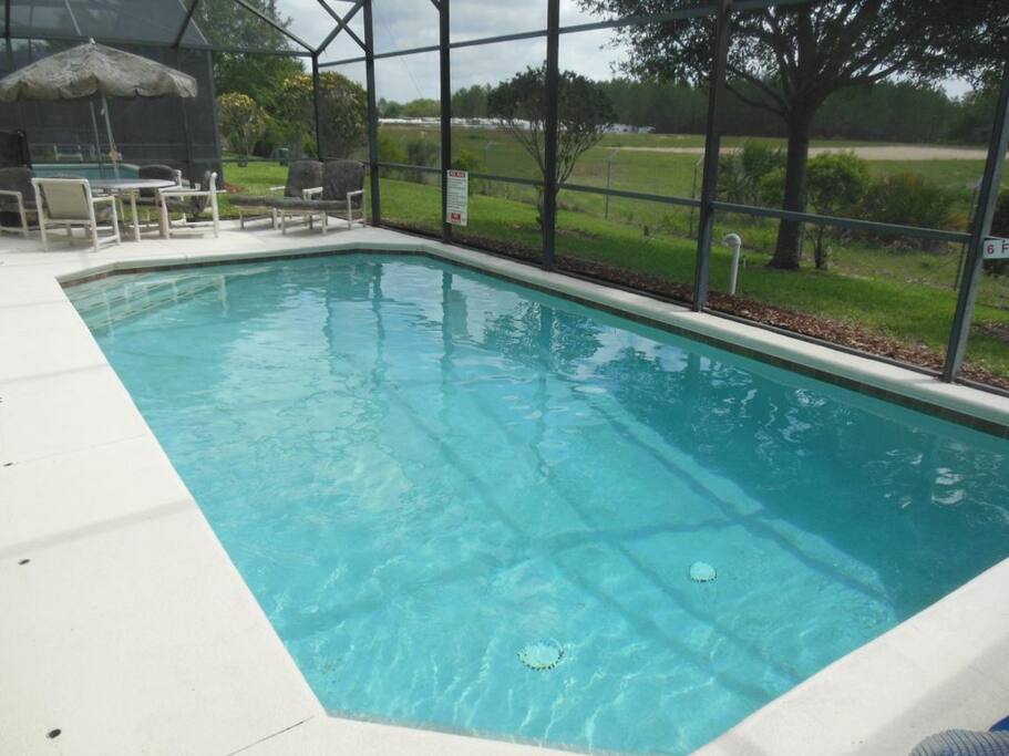 2139 MS Pool 2