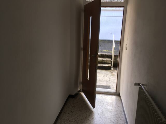 deux chambres salon cuisine salles de bains box