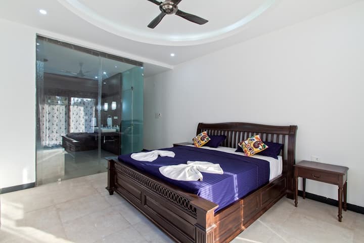 Villa con piscina privada de 9 BHK en Calangute en alquiler. 