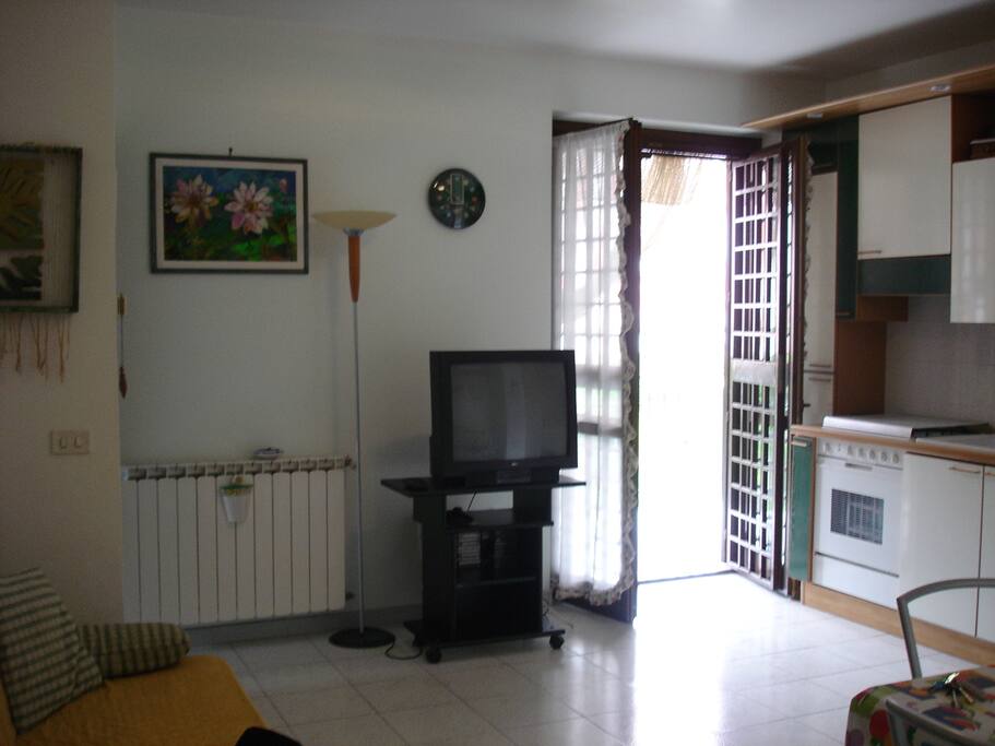 Vista cucina dall'ingresso