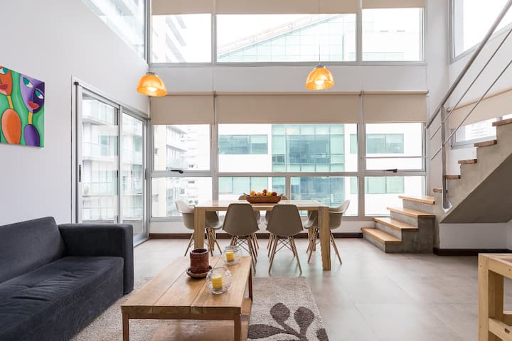 Modern four-room duplex apartment in Olivos