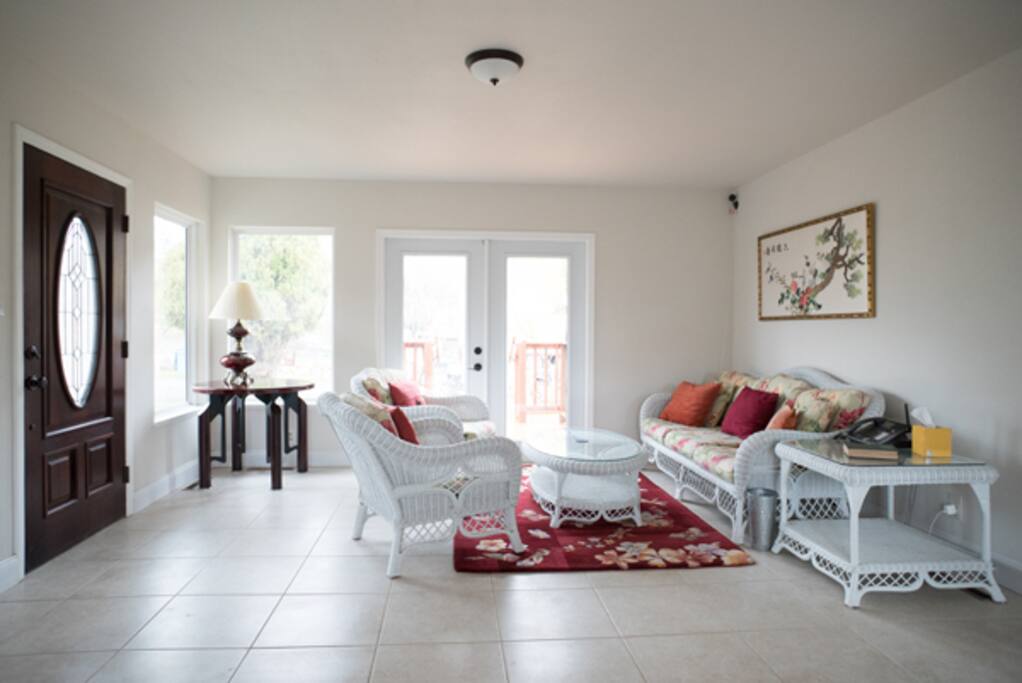 Entrance shared lounging area