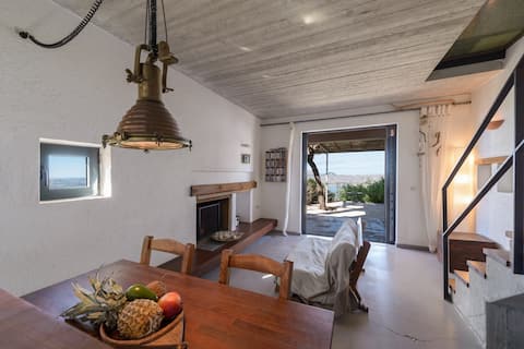 Red Art Maisonette