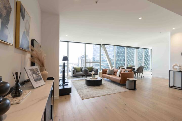 Supreme 3 Bedroom Apartment in Melbourne CBD gallery image 4