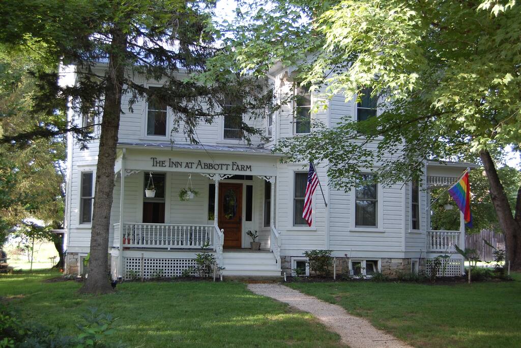 The Main House. Delicious and fresh from-our-farm breakfast served here each morning.