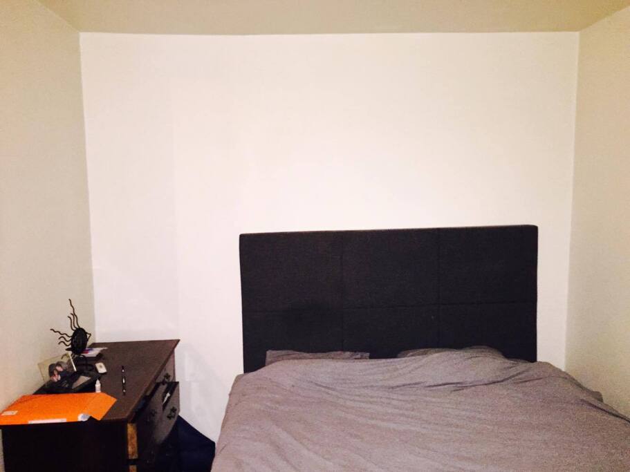 une vaste chambre