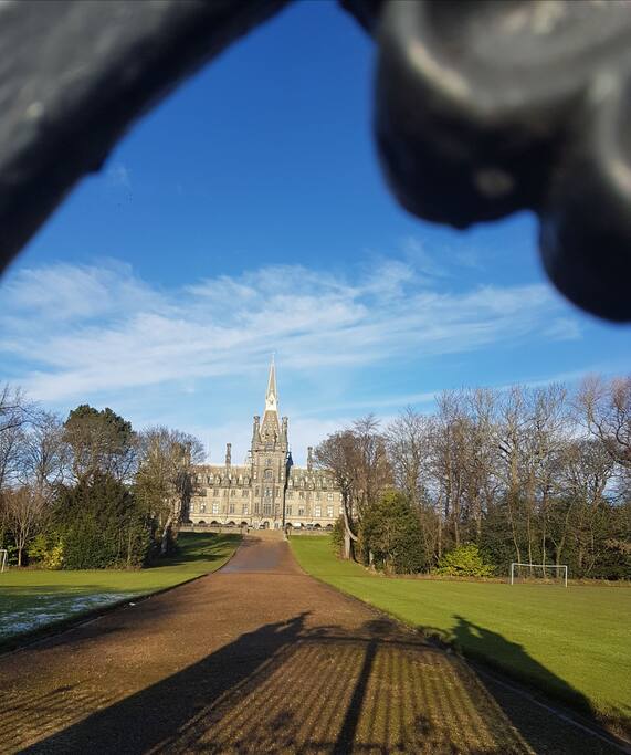 Fettes School