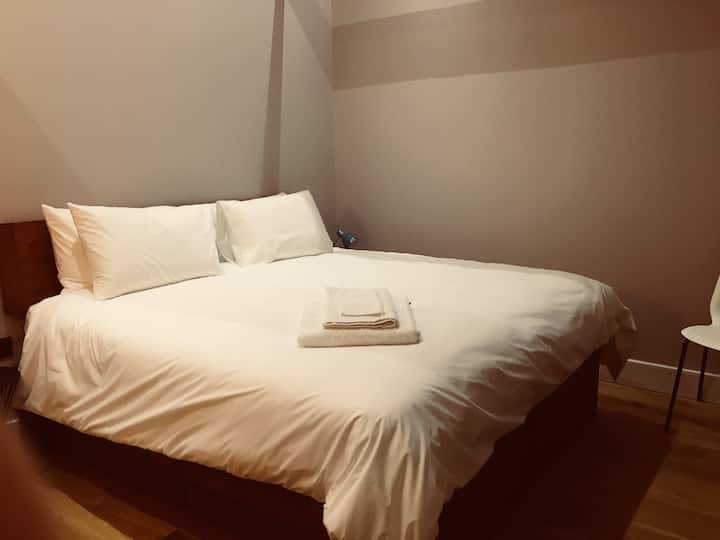 غرفة نوم 2 بسرير سوبر كينج