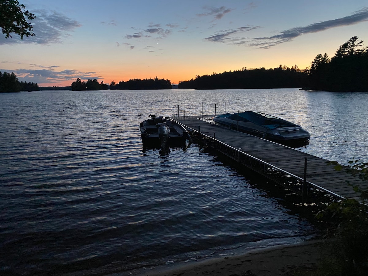 Skootamatta Lake Private Waterfront Family Retreat Cottages for Rent