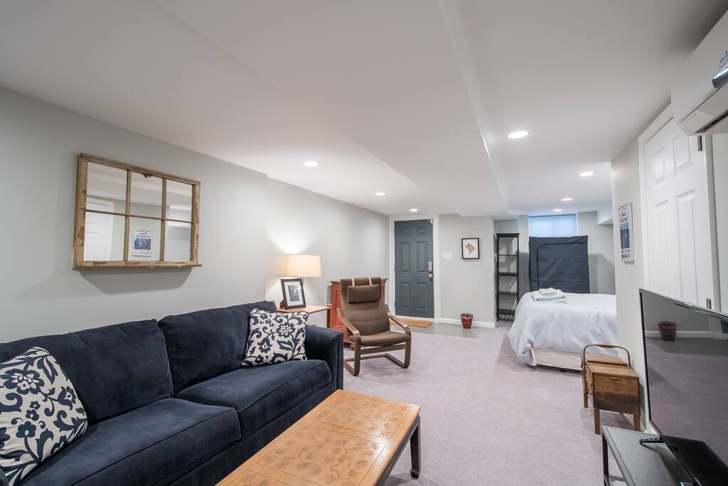 Living Room / Cable TV