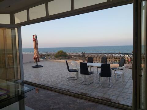 Beach front Penthouse with full Sea View