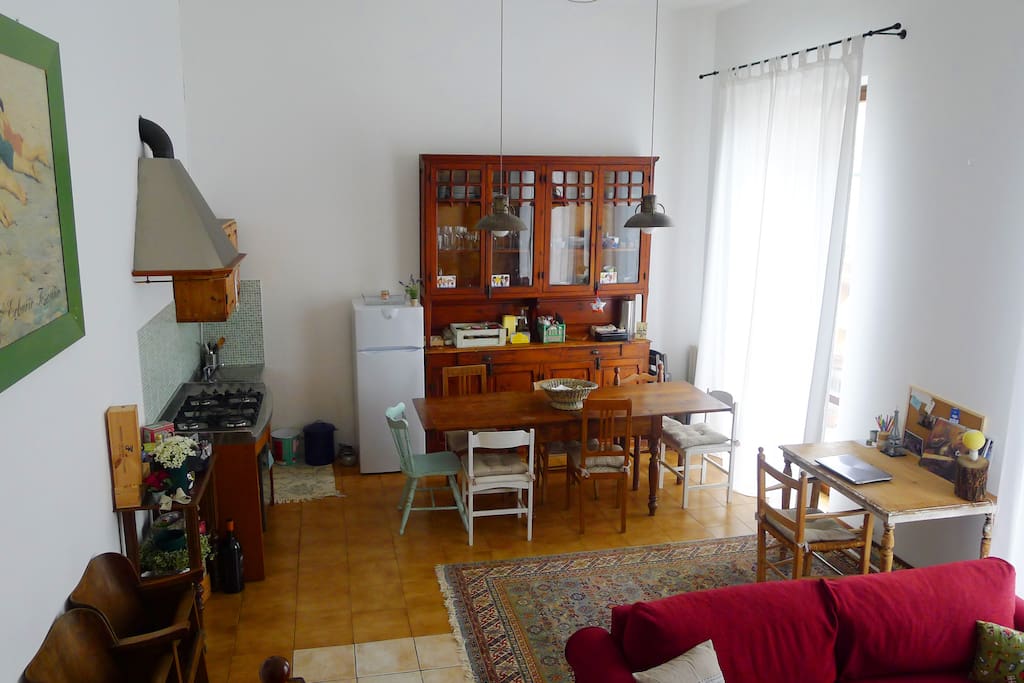 Sala (con angolo cucina) - Big living room (with kitchenette)