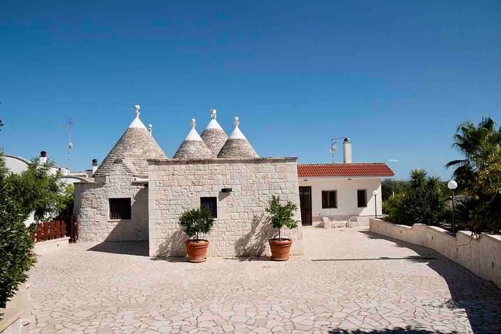 Trullo Maria Leo Puglia – with stunning pool gallery image 3
