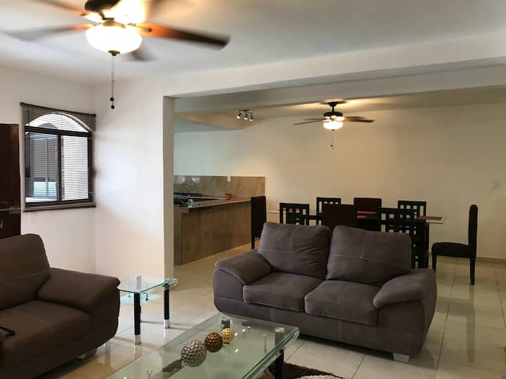House For Your Vacations Spacious - Cancún