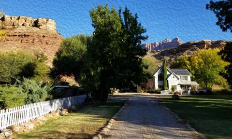 Enjoy Zion Canyon's 2 Cranes Inn all to yourselves
